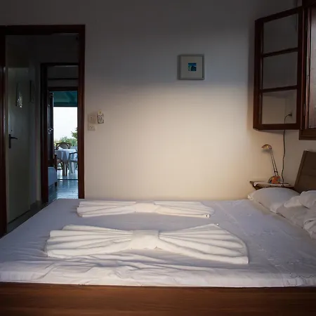Areti Orfeas Studios Apartment *