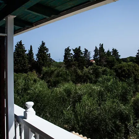 Areti Orfeas Studios Apartment